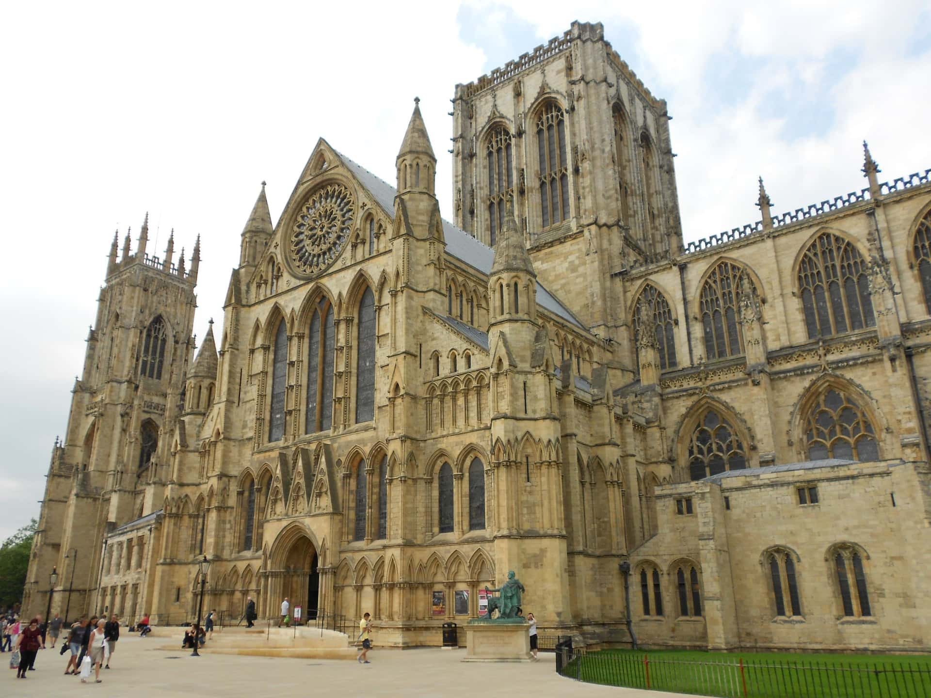 York Minster by Candlelight: ABBA in the Nave