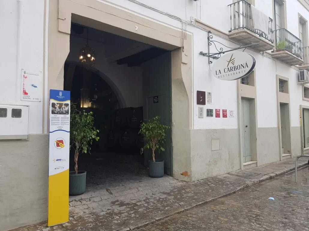 La Carboná: cocina de bodega en el centro de Jerez