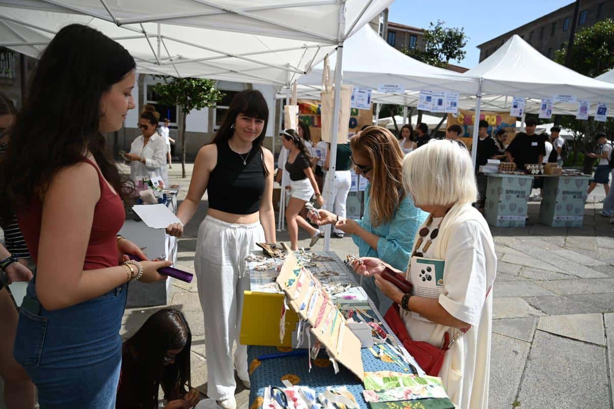 Mercado de cooperativas escolares DepoEmprende 2026
