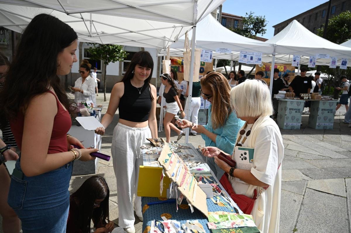 Mercado de cooperativas escolares DepoEmprende 2026