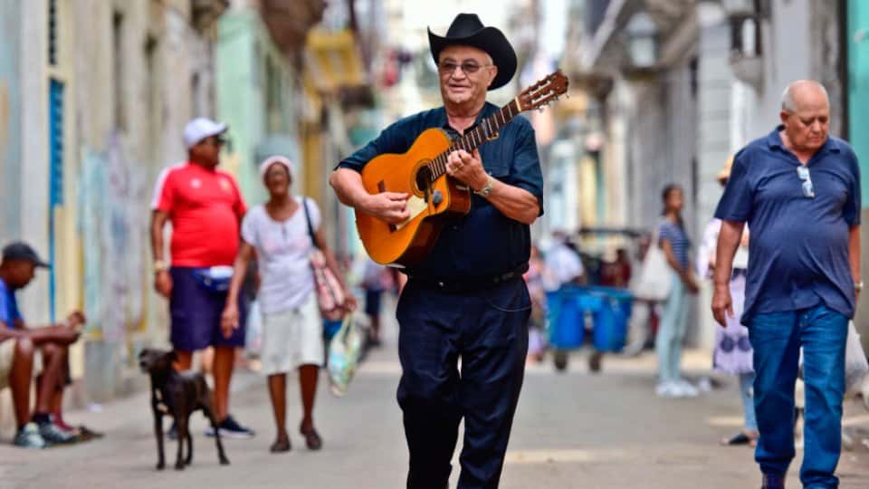 Eliades Ochoa - Guajiro Tour