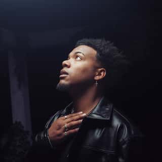 Luis Cortés en concierto