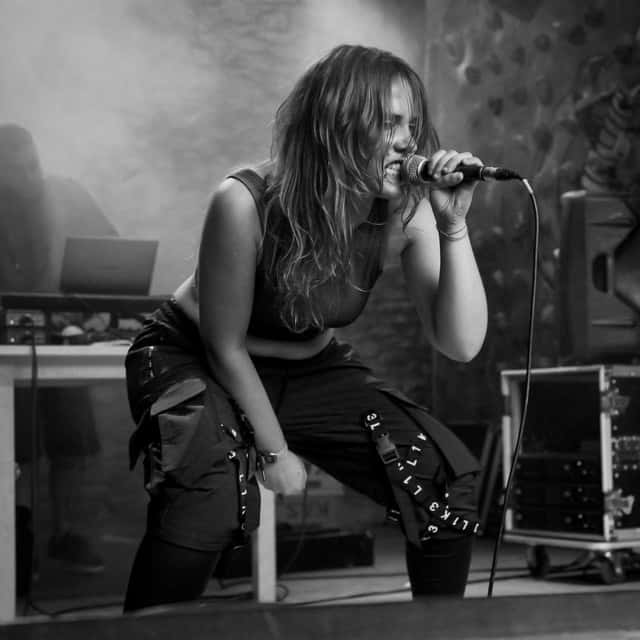 Annekdotas + The Marteens