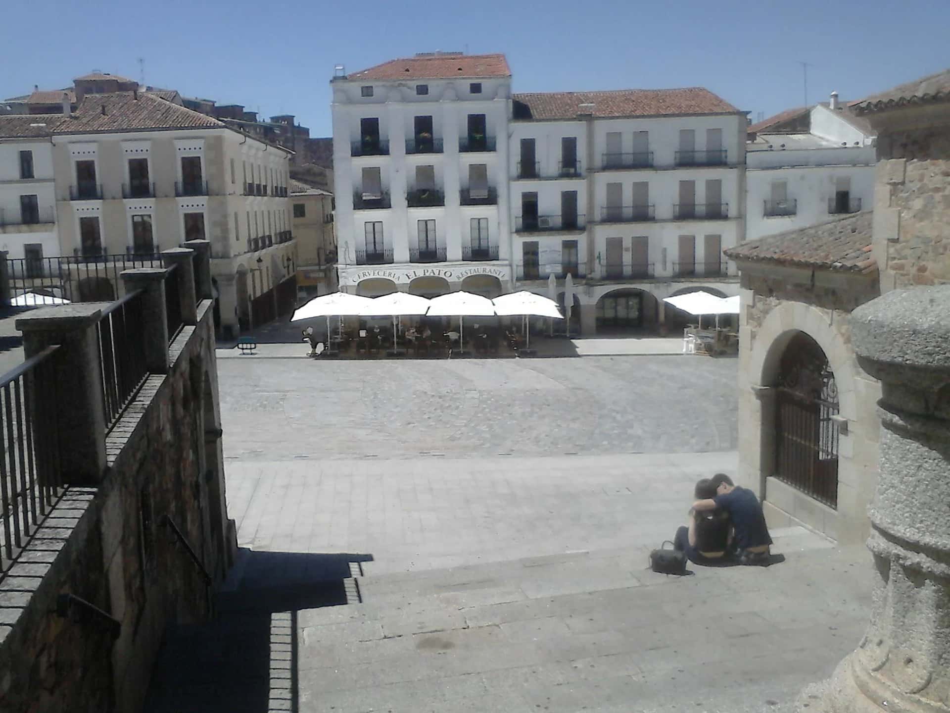 Cervecería Restaurante El Pato en la Plaza Mayor de Cáceres