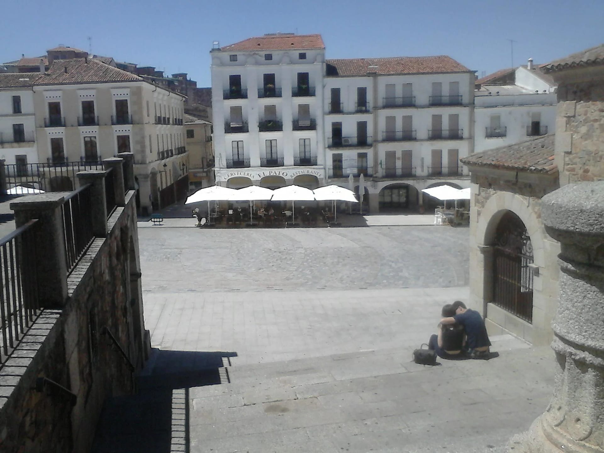 Cervecería Restaurante El Pato en la Plaza Mayor de Cáceres
