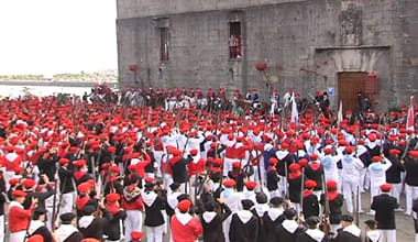 El Alarde de Hondarribia en familia desde San Sebastián