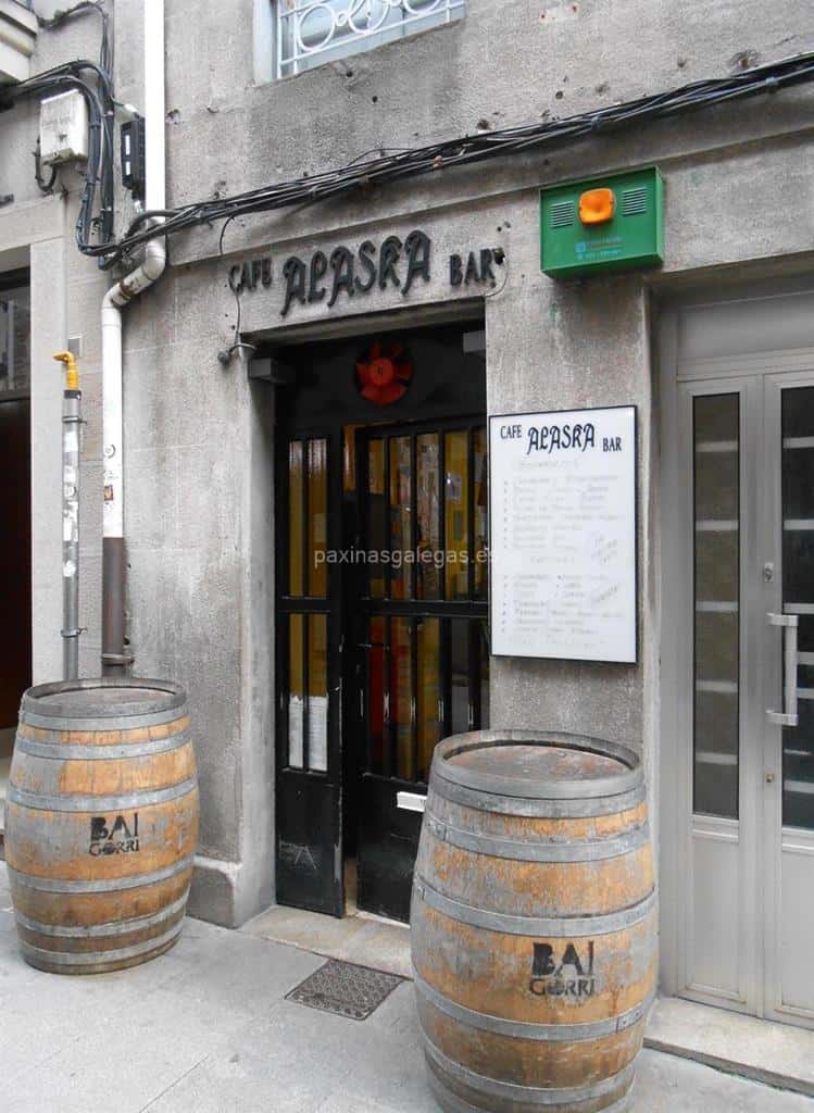 Café Bar Alaska en Lugo: bocadillos de calamares y cocina casera