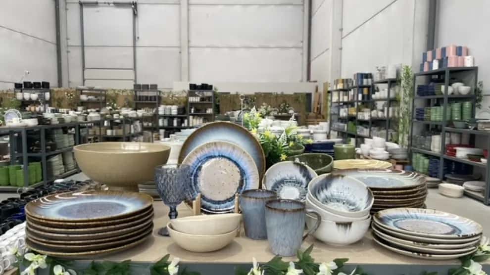 Cerámica portuguesa al peso: la tendencia que arrasa en Santiago