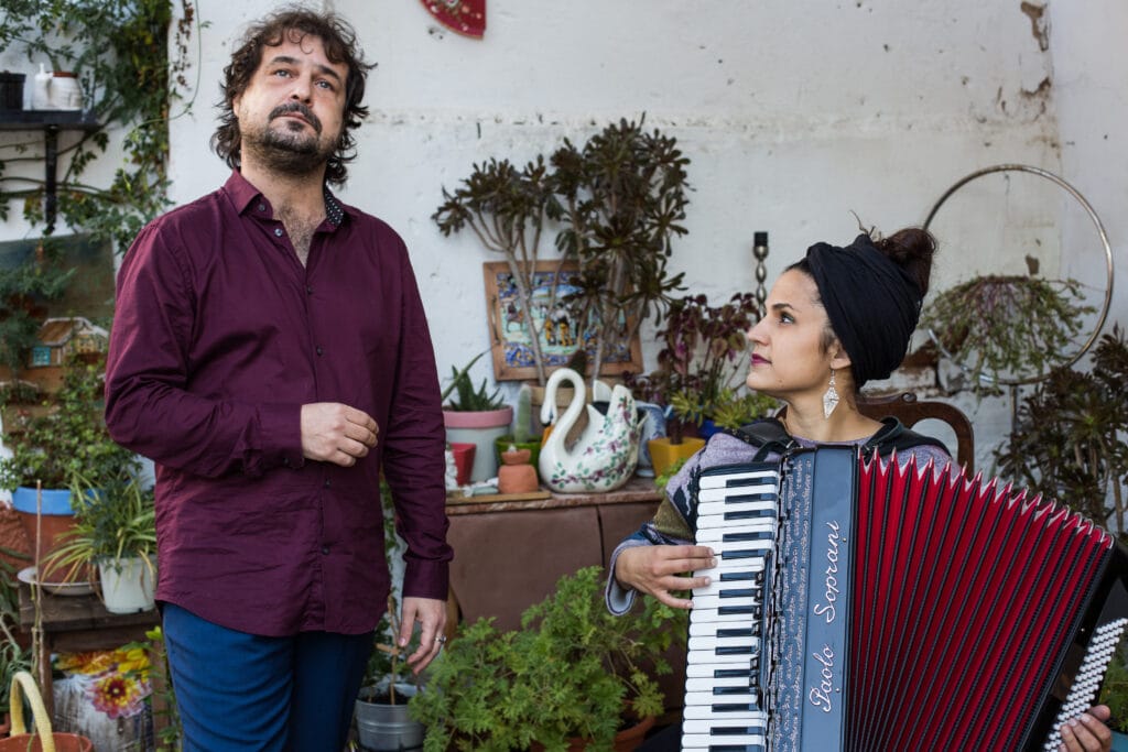 Música de Lobo: David Eloy Rodríguez y Virginia Moreno