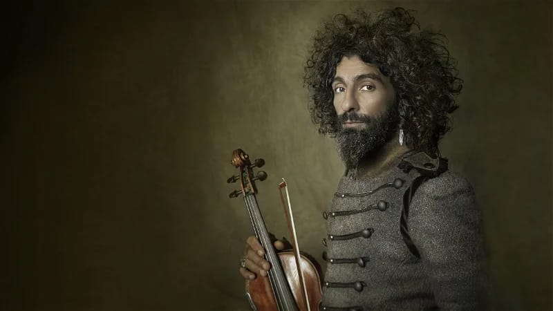 Ara Malikian actúa en Port Adriano dentro del Music Festival