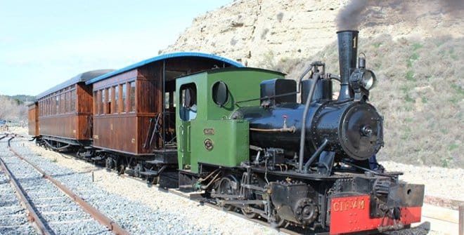 El Tren de Arganda: vapor y otoño junto al Jarama