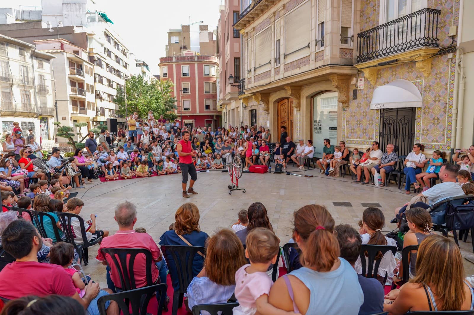 Art al Carrer 2026: tres días de artes en las plazas