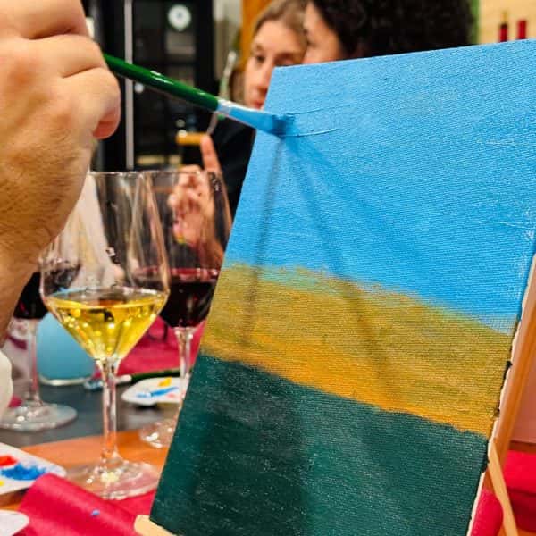 Arte y vino en Vigo: así es el nuevo espacio Tinta Vella