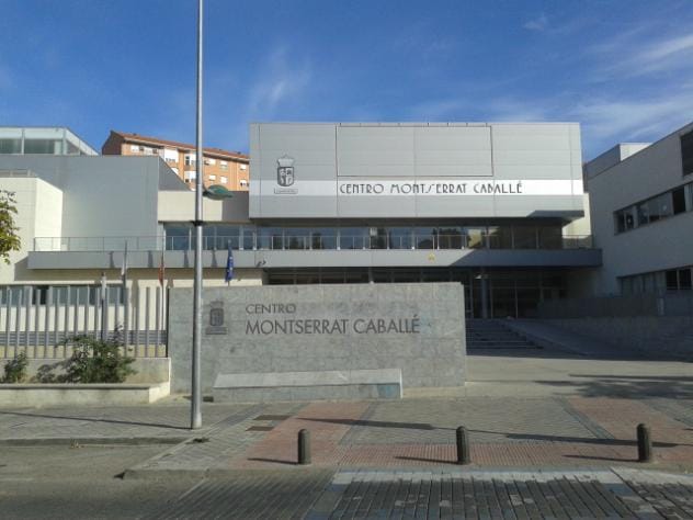 Sobera, Cantó y Amarilla en el Montserrat Caballé
