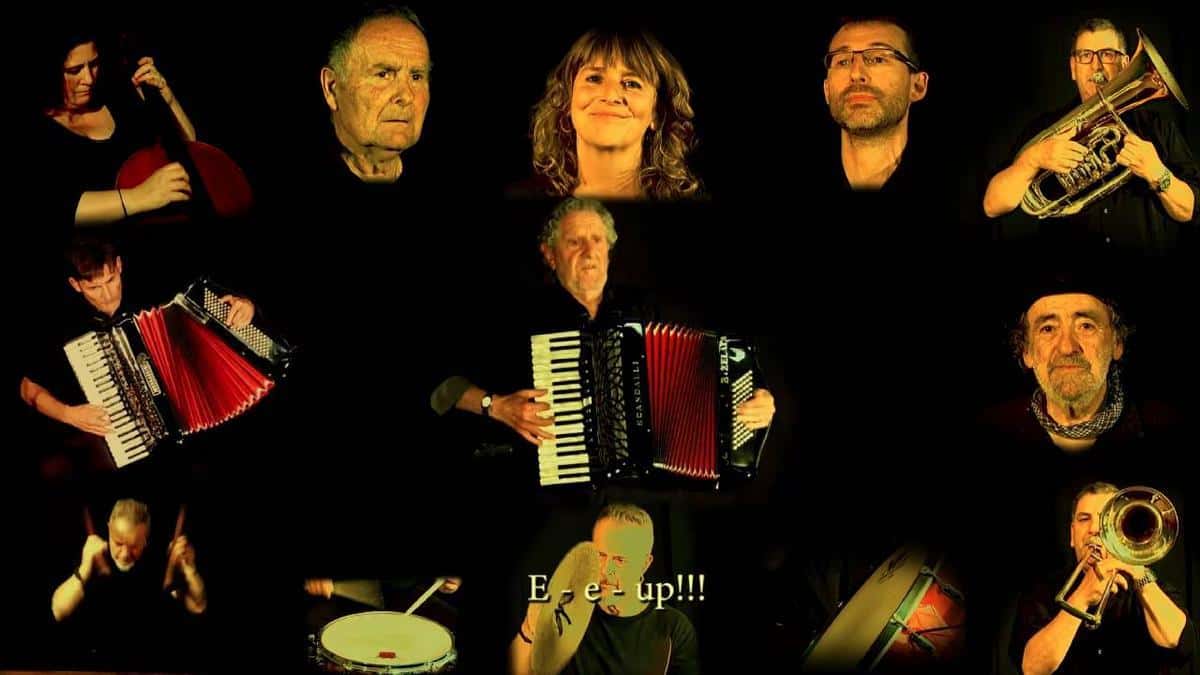 La Bajadika de las Peñas canta a Enrike Zelaia