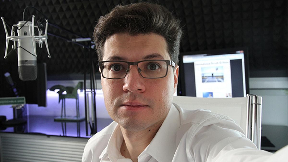 Emisi贸n de La Cafetera en PontevedraViva Radio