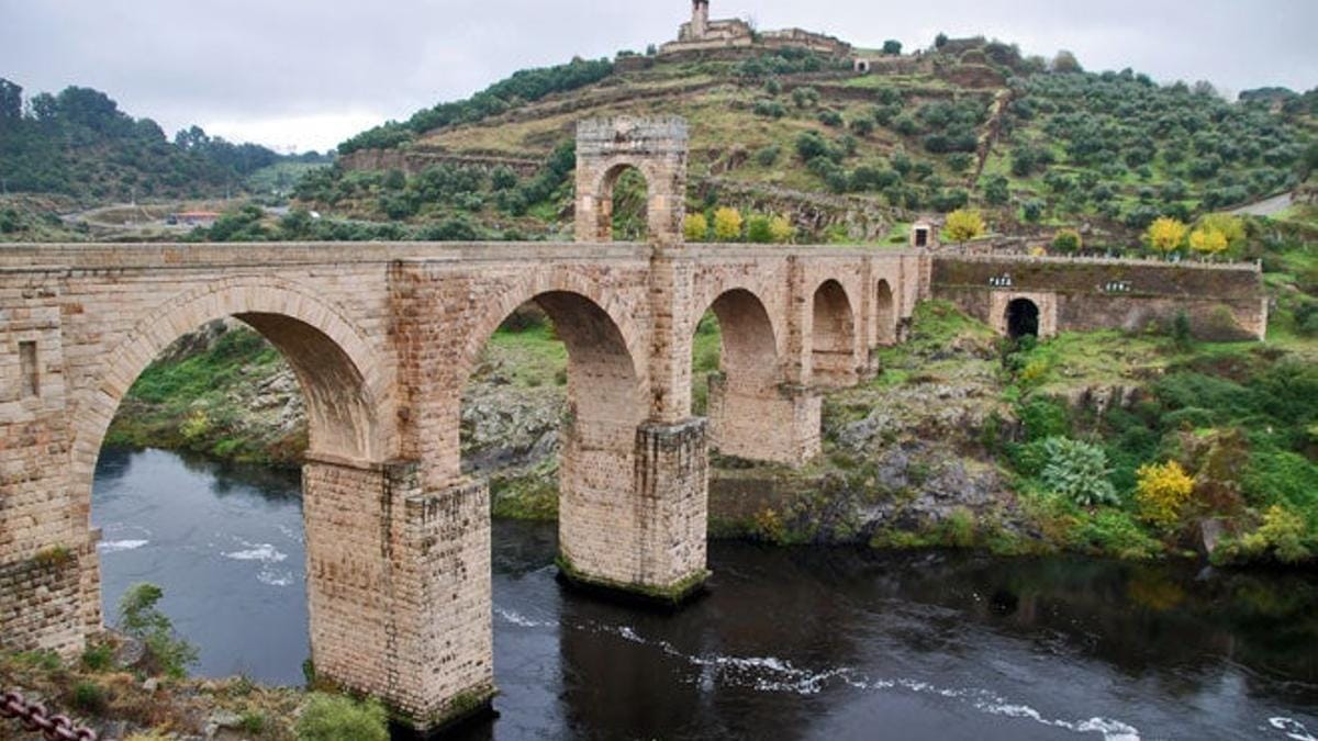 La Raya en cuatro días: ruta medieval desde Cáceres
