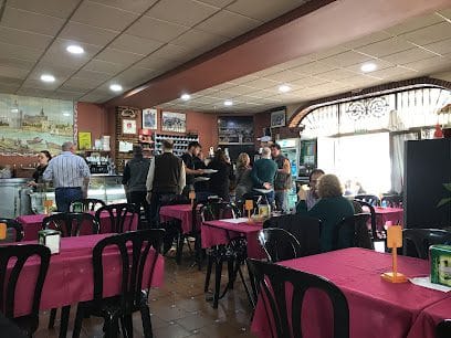 Comer en Restaurante Bar Casa Antonio en Alcalá de Guadaíra