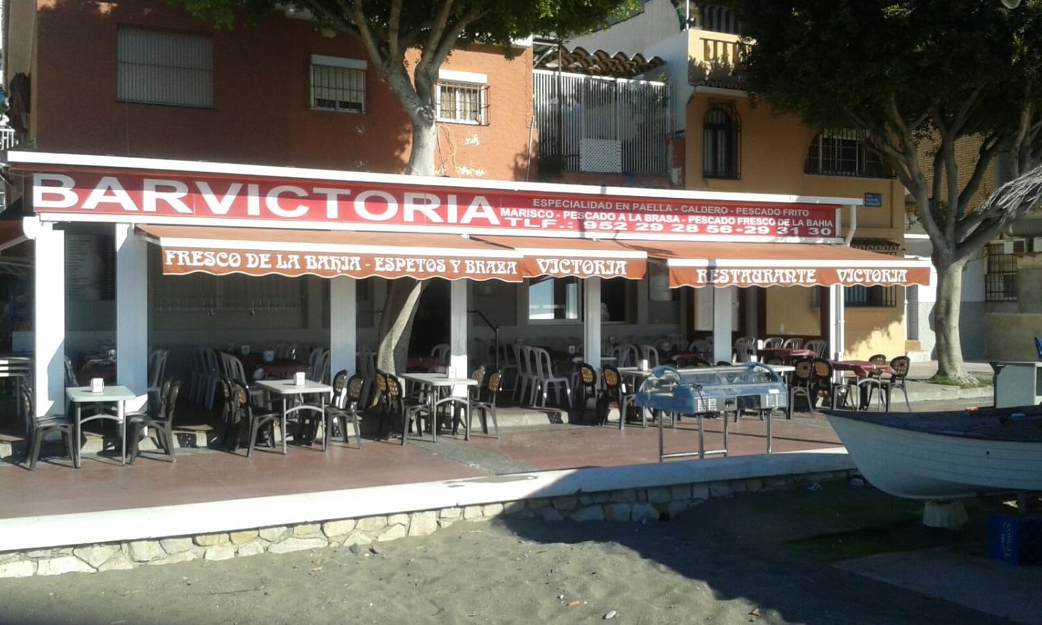 Bar Restaurante Victoria: espetos frente a la playa