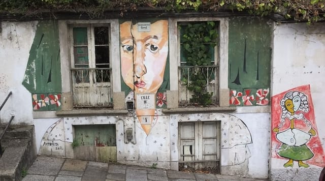 Canido: La ruta de arte urbano de las Meninas de Ferrol