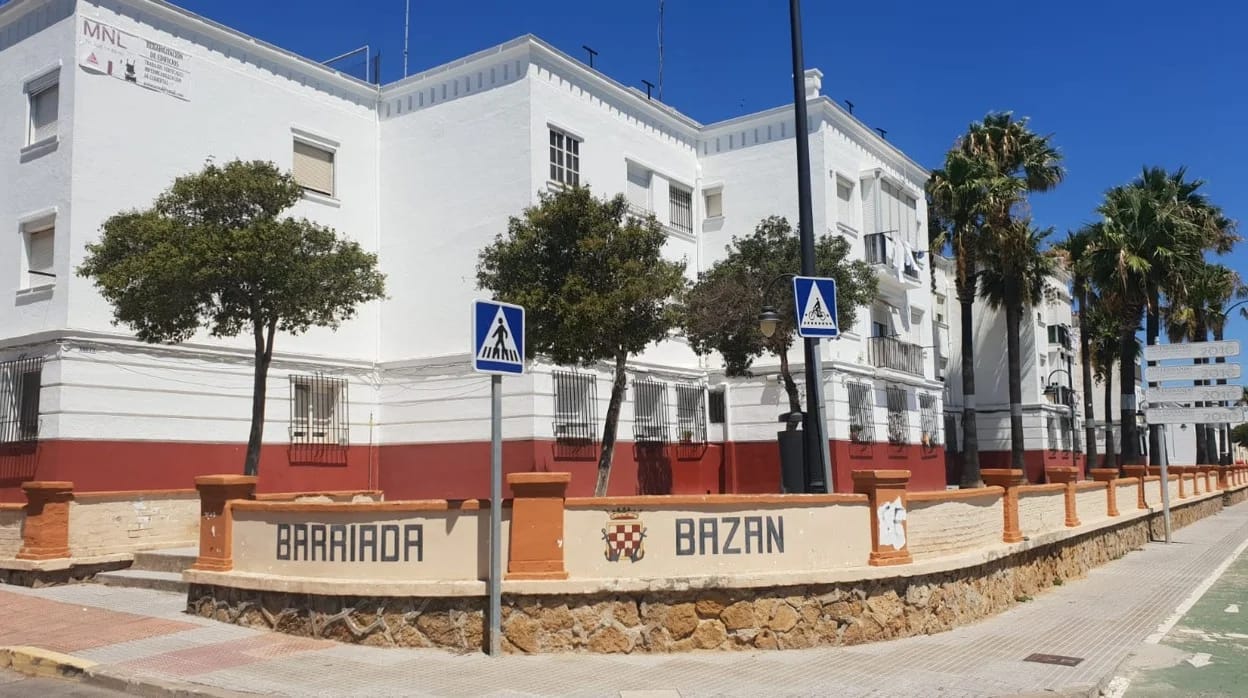 La Barriada Bazán cierra julio con velada y carnaval