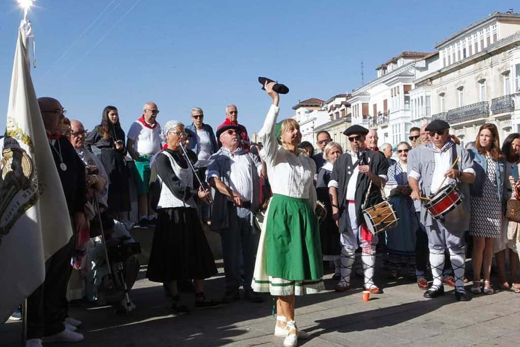 Paseíllo de Blusas y Neskas (Propuesta de Recorrido Único)