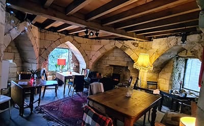 The Perky Peacock: café de especialidad en una torre medieval