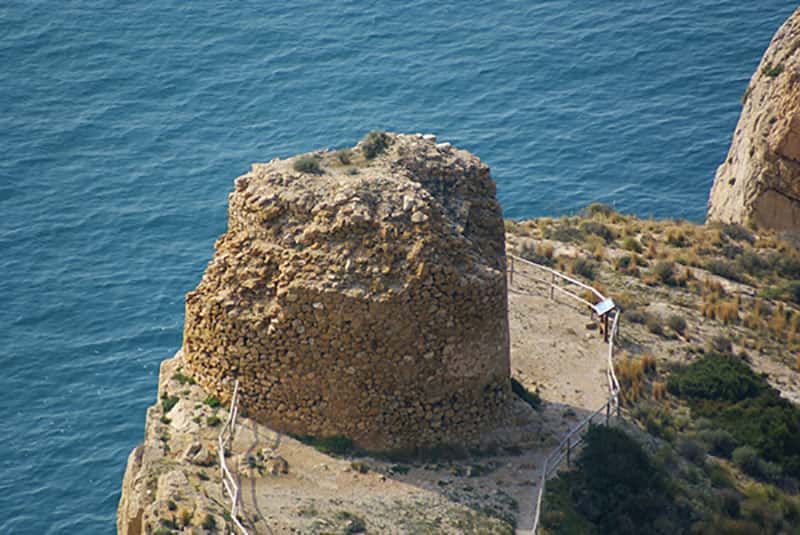 La Torre de les Caletes: mirador histórico en Benidorm