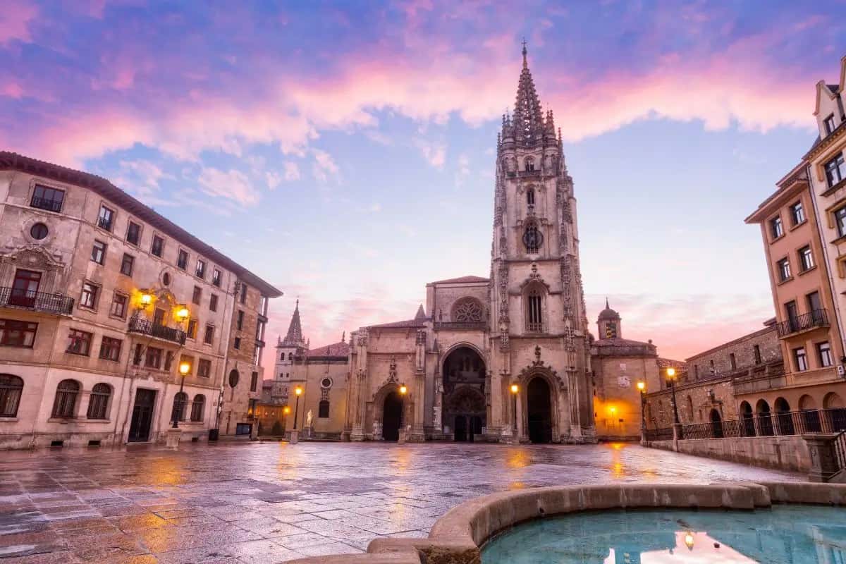 Ruta de calistenia y deporte urbano en Oviedo
