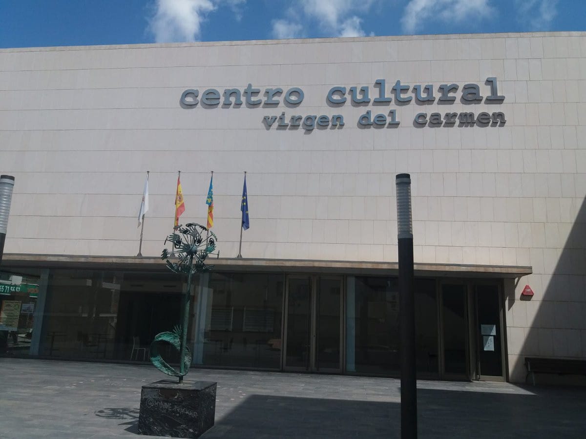 Centro Cultural Virgen del Carmen: talleres y cursos