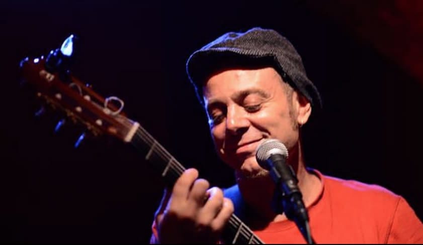 Claudio H. Mestís actuará este martes en Pub Momo