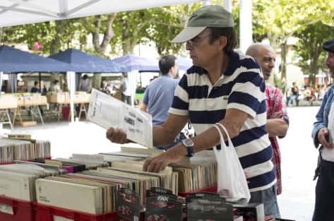 Feria del Coleccionismo: tesoros en la Plaza del Ensanche