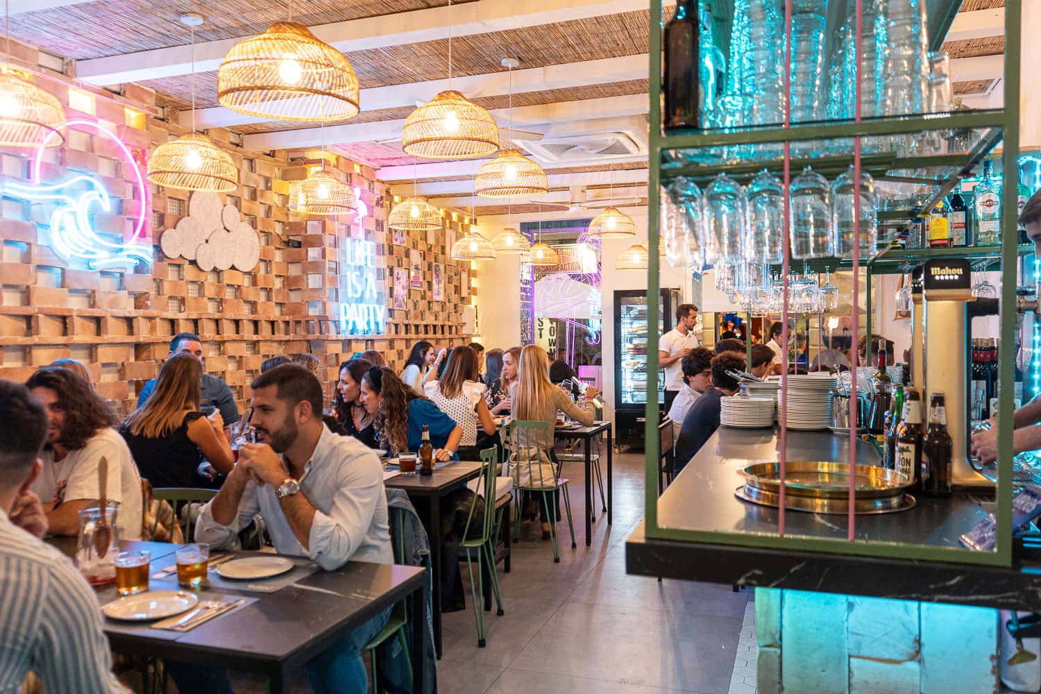 Comer en Ruzafa: la propuesta mediterránea de Varqués