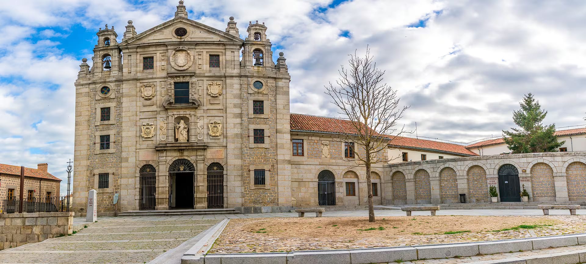 El claustro de La Santa abre sus puertas en Ávila