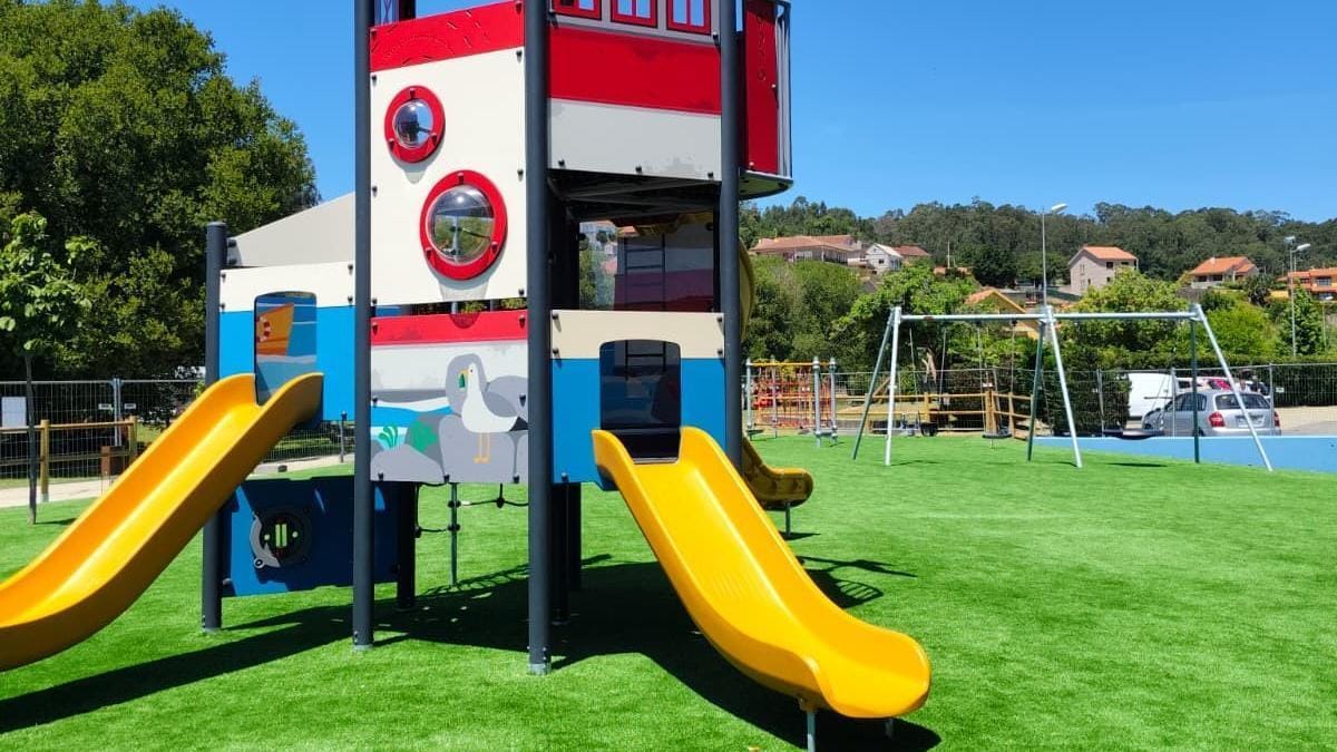 El nuevo parque infantil marinero de Lourido