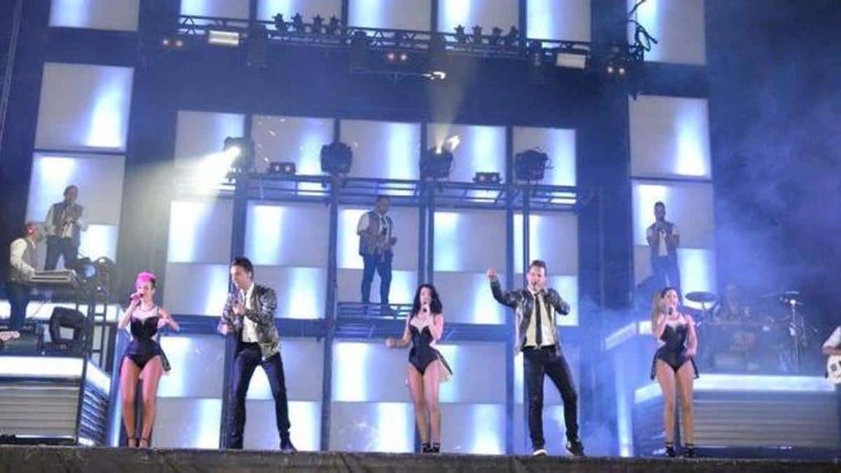 Verbena gallega con la orquesta Cinema en Malpartida