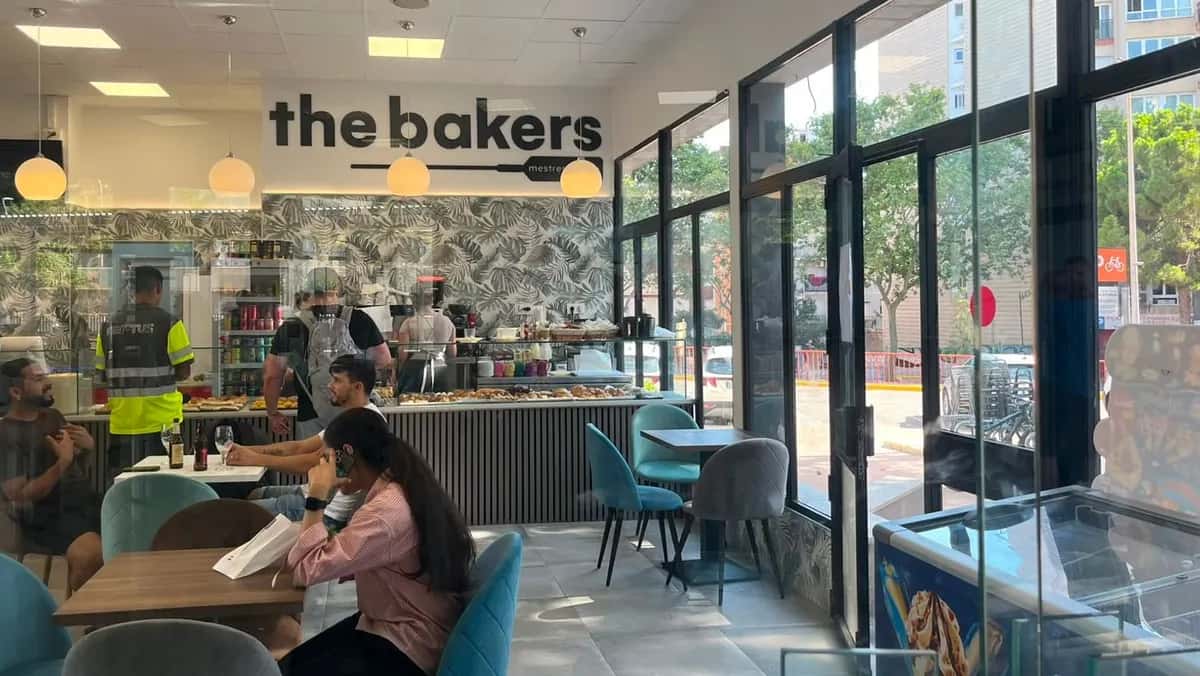 La cafetería de la estación de L'Hospitalet reabre