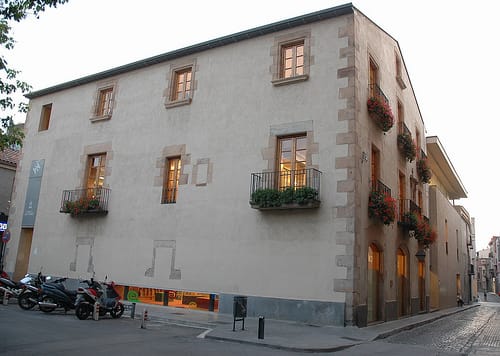 Biblioplatges y bibliopiscines: leer junto al agua