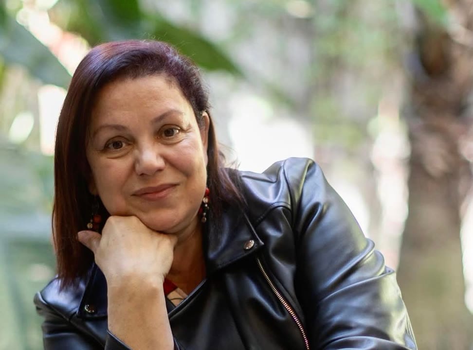 Care Santos y 'Buidar la casa', vaciar para recordar