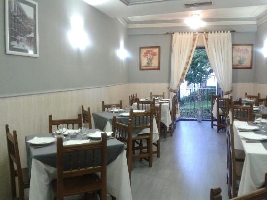 El Rincón de Vero: cocina casera junto al Acueducto