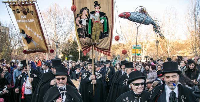 Entierro de la Sardina + Desfile de Gigantes y Cabezudos