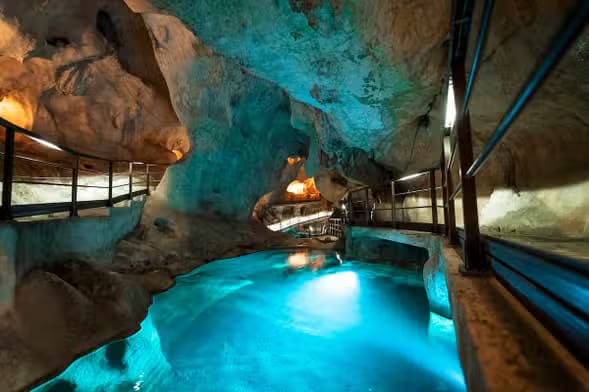 Día del Turismo: Cueva del Tesoro y Villa Antíopa gratis