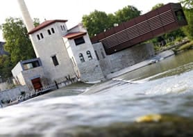 Descubre Pamplona desde el agua: rutas en kayak por el Arga
