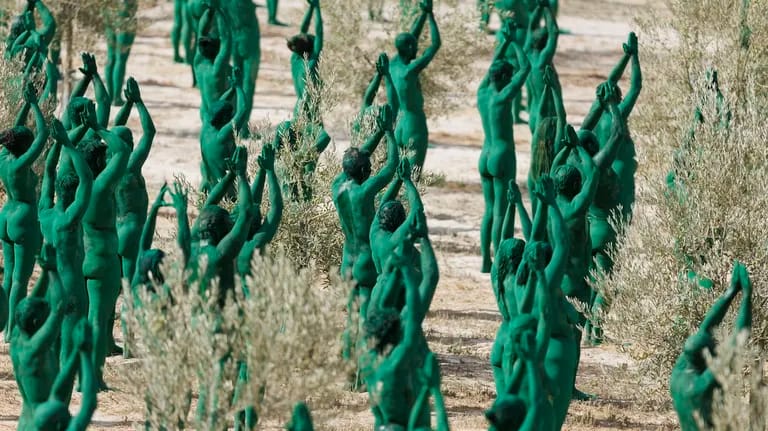 Spencer Tunick: primera bandera humana LGTBIQA+ en Las Palmas