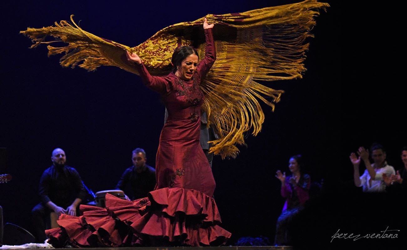 Yerbagüena, oscuro y brillante