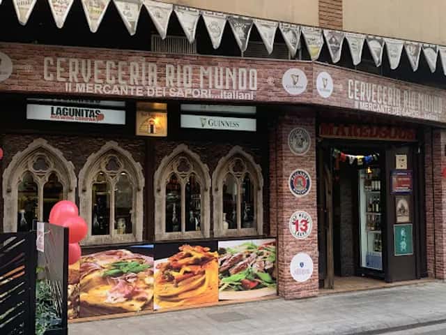 Cervecería Río Mundo: pizza italiana y más de 100 cervezas