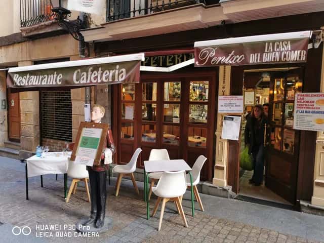 Mercado de La Ribera: compras y pinchos junto al Nervión