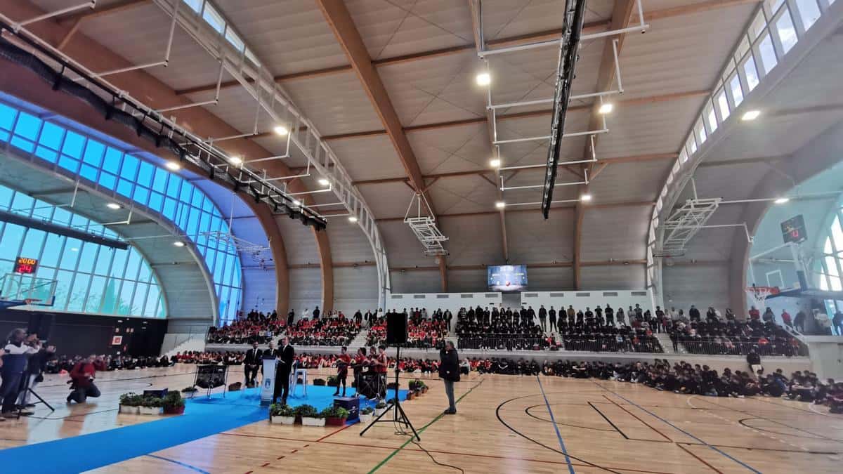 El Real Madrid de baloncesto juega en San Pedro