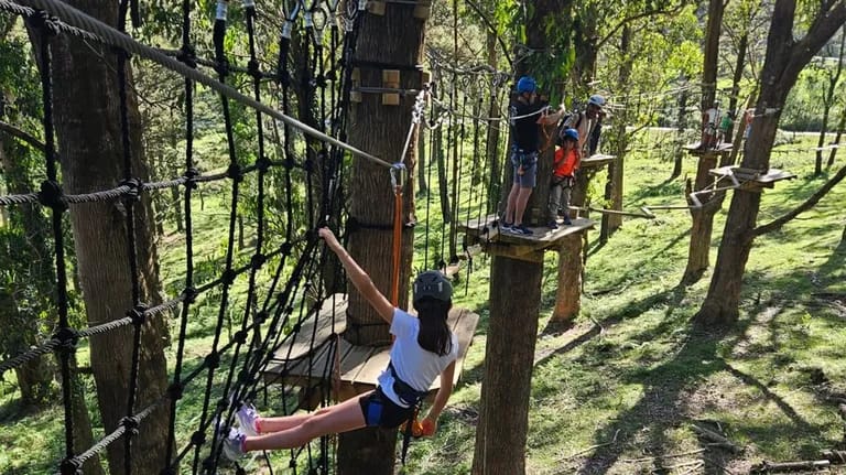 Planes de aventura en Cedeira: Senda Park y escalada
