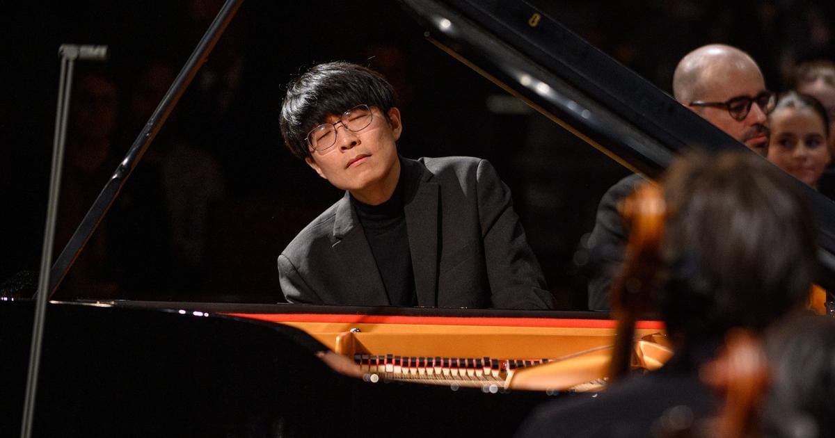 Pin-Hong Lin, al piano